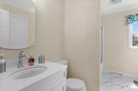 Bath - 5672 Cox Smith Rd, Mason, OH 45040 photo 3 of 3