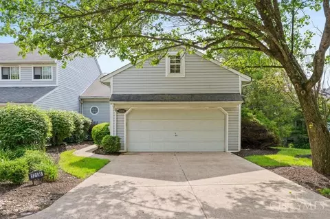 12156 Peak Dr, Springdale, OH 45246