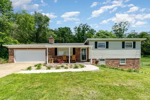 1332 Libby Ln, New Richmond, OH 45157