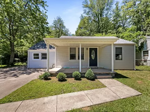 17 Hitchcock Ln, Amelia, OH 45102