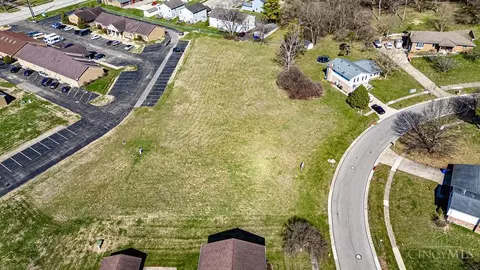 600 Leo Dr, Hamilton, OH 45013 photo 2