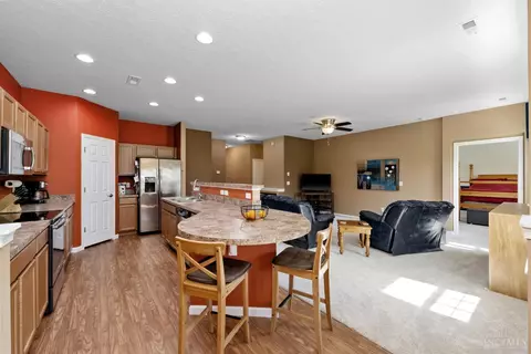 Kitchen - 164 Shanda Dr, Monroe, OH 45050 photo 2 of 4