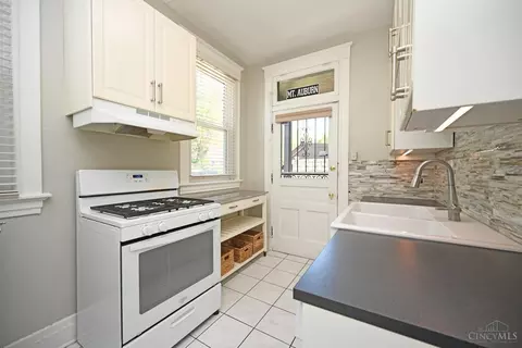 Kitchen - 266 Bodmann Ave, Cincinnati, OH 45219 photo 1 of 5