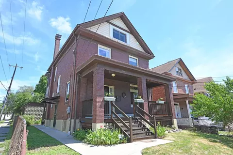 Exterior - 266 Bodmann Ave, Cincinnati, OH 45219 photo 2 of 14