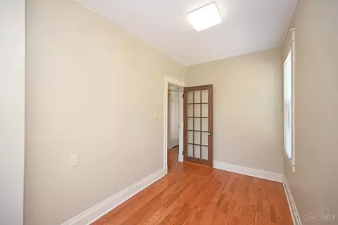 Bedroom - 266 Bodmann Ave, Cincinnati, OH 45219 photo 6 of 18