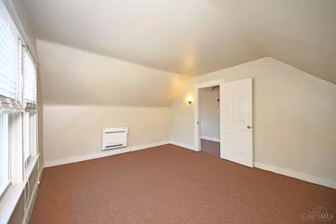 Bedroom - 266 Bodmann Ave, Cincinnati, OH 45219 photo 15 of 18