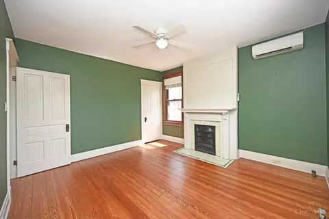 Bedroom - 266 Bodmann Ave, Cincinnati, OH 45219 photo 9 of 18
