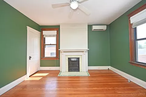 Bedroom - 266 Bodmann Ave, Cincinnati, OH 45219 photo 8 of 18