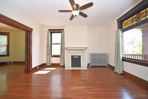 Living - 266 Bodmann Ave, Cincinnati, OH 45219 photo 1 of 5