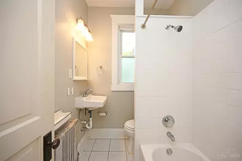 Bath - 266 Bodmann Ave, Cincinnati, OH 45219 photo 4 of 5