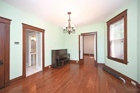 Dining - 266 Bodmann Ave, Cincinnati, OH 45219 photo 2 of 3