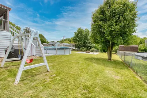 Exterior - 687 Ridgeview Dr, Harrison, OH 45030 photo 6 of 7