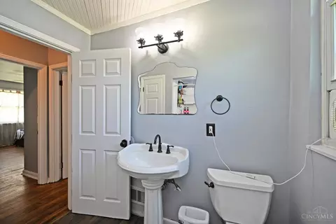 Bath - 1834 Miles Rd, Cincinnati, OH 45231 photo 3 of 6