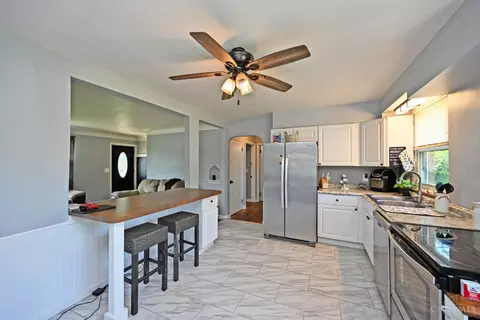Kitchen - 1834 Miles Rd, Cincinnati, OH 45231 photo 3 of 6