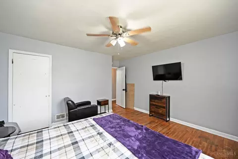 Bedroom - 1834 Miles Rd, Cincinnati, OH 45231 photo 3 of 15