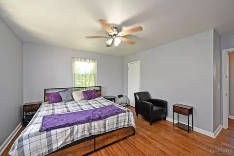 Bedroom - 1834 Miles Rd, Cincinnati, OH 45231 photo 4 of 15