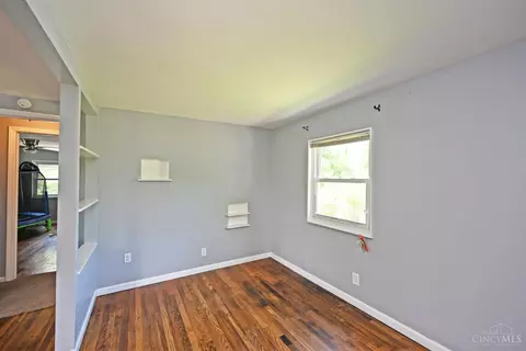 Bedroom - 1834 Miles Rd, Cincinnati, OH 45231 photo 13 of 15