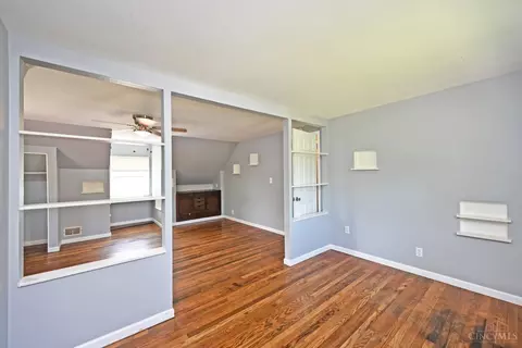 Living - 1834 Miles Rd, Cincinnati, OH 45231 photo 3 of 3