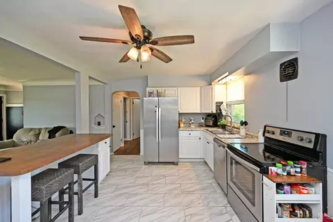 Kitchen - 1834 Miles Rd, Cincinnati, OH 45231 photo 6 of 6