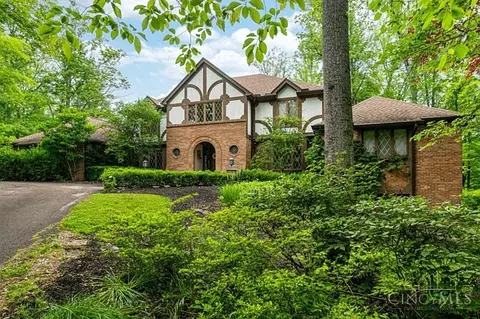 9230 Old Coach Rd, Cincinnati, OH 45249