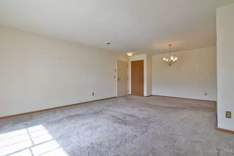 Living - 5938 Harrison Ave, Cincinnati, OH 45248 photo 3 of 5