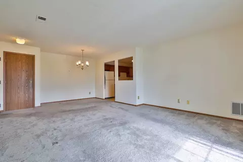 Living - 5938 Harrison Ave, Cincinnati, OH 45248 photo 4 of 5