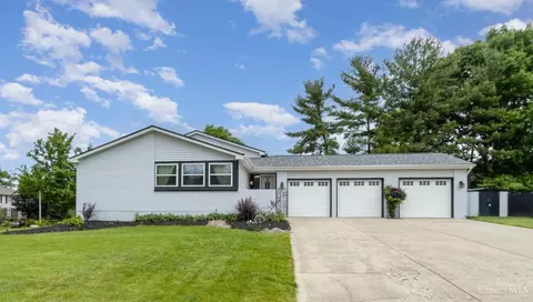 4263 Fox Hollow Dr, Blue Ash, OH 45241