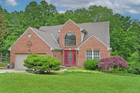 4048 Durango Green Dr, Cleves, OH 45002