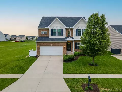 8157 Bushclover Dr, Tipp City, OH 45371