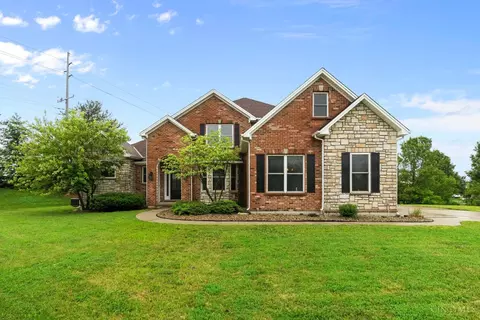 5069 Village Green Dr, Mason, OH 45040