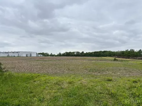 21 Cuba Rd, Wilmington, OH 45177