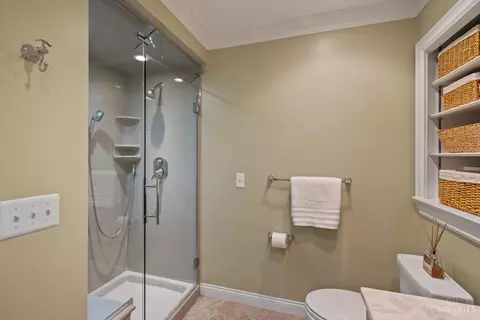 Bath - 5547 Mapleridge Dr, Cincinnati, OH 45227 photo 4 of 5