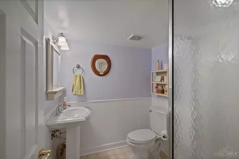 Bath - 5547 Mapleridge Dr, Cincinnati, OH 45227 photo 5 of 5