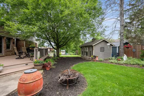 Exterior - 5547 Mapleridge Dr, Cincinnati, OH 45227 photo 6 of 12