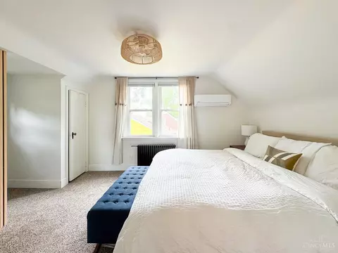 Bedroom - 6982 Grace Ave, Mariemont, OH 45227 photo 3 of 4