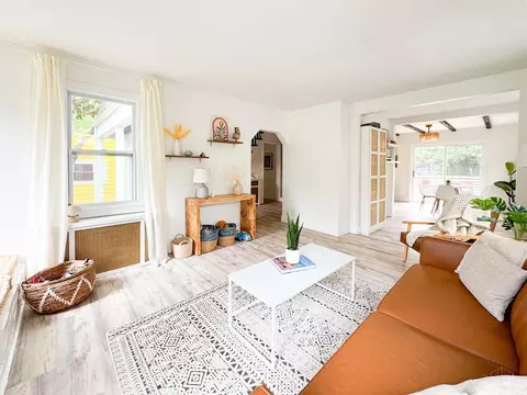 Living - 6982 Grace Ave, Mariemont, OH 45227 photo 5 of 6