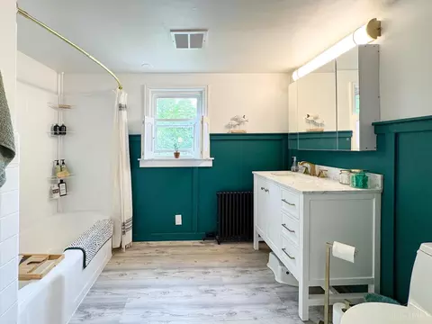 Bath - 6982 Grace Ave, Mariemont, OH 45227 photo 3 of 4