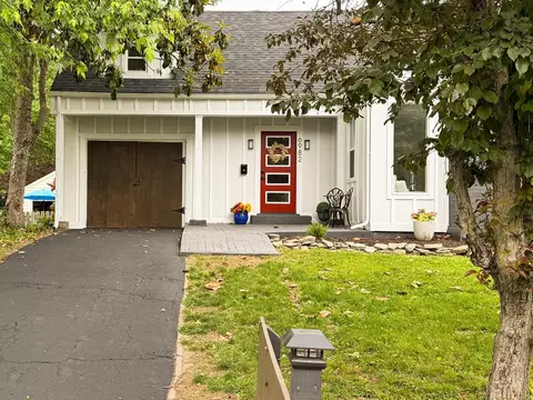 Exterior - 6982 Grace Ave, Mariemont, OH 45227 photo 2 of 10