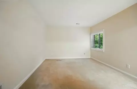 Bedroom - 1060 River Forest Dr, Hamilton Township, OH 45039 photo 10 of 11
