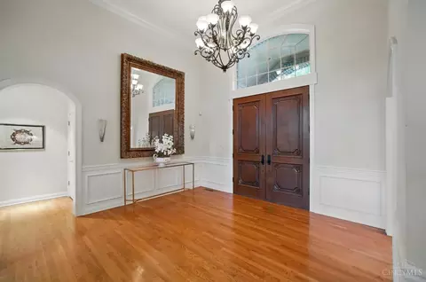 Entry Way - 1060 River Forest Dr, Hamilton Township, OH 45039 photo 1 of 13