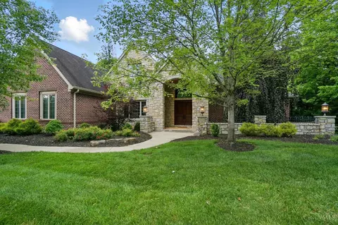 1060 River Forest Dr, Hamilton Township, OH 45039