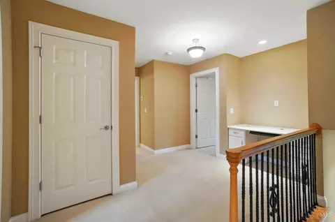 Entry Way - 1060 River Forest Dr, Hamilton Township, OH 45039 photo 10 of 13