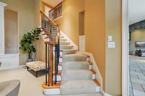 Entry Way - 1060 River Forest Dr, Hamilton Township, OH 45039 photo 8 of 13