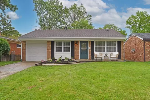 8262 Carrol Ave, Cincinnati, OH 45231