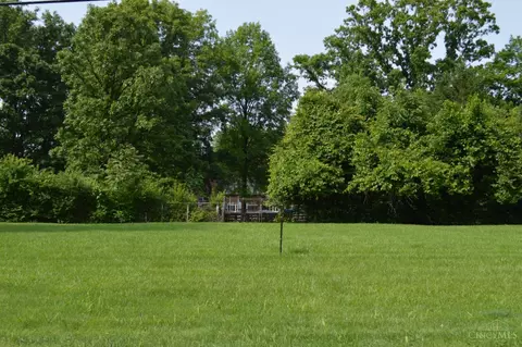 7276 Elkwood Dr, West Chester, OH 45069