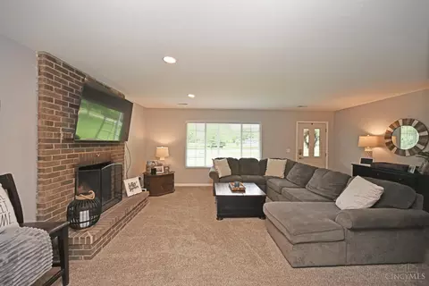 3481 Lakeview Dr, Pierce Twp, OH 45102 photo 8