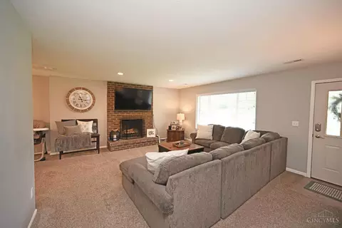 3481 Lakeview Dr, Pierce Twp, OH 45102 photo 7