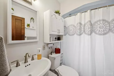 2963 Mapleleaf Ave, Cincinnati, OH 45212 photo 14