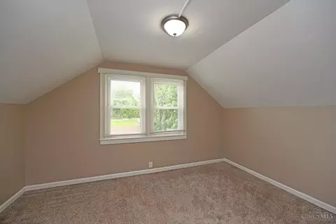 Bedroom - 7428 Werner Ave, Mount Healthy, OH 45231 photo 8 of 12
