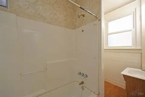 Bath - 7428 Werner Ave, Mount Healthy, OH 45231 photo 1 of 2